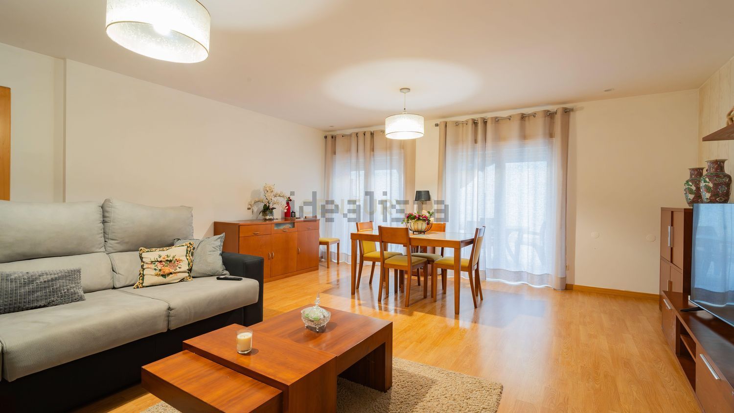 公寓 t2出售在Rua da Quinta de São Romão, 350 - 客厅
