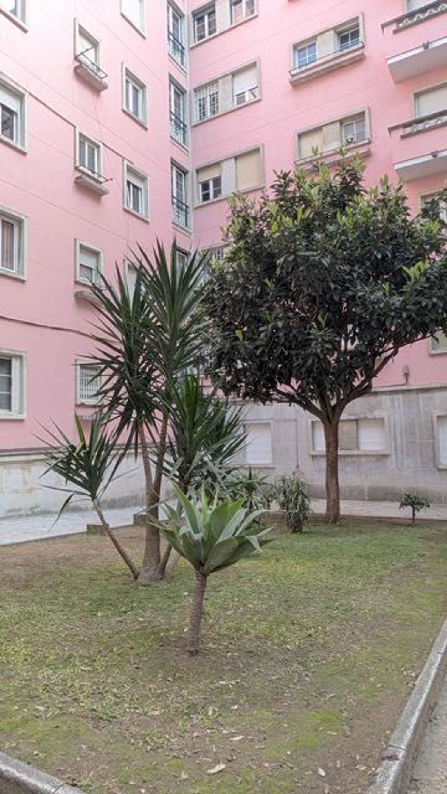 出租公寓 t3在Avenida Elias Garcia, 15 - 花园