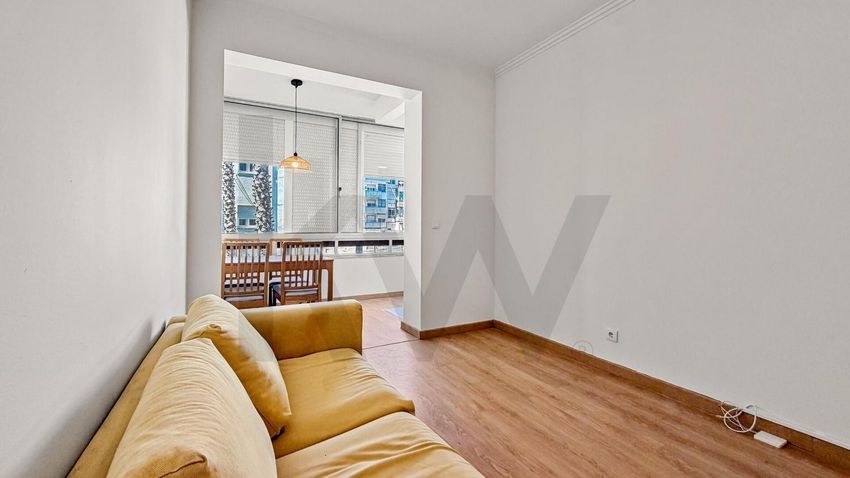 出租公寓 t2在Rua Raúl Proença, 13
