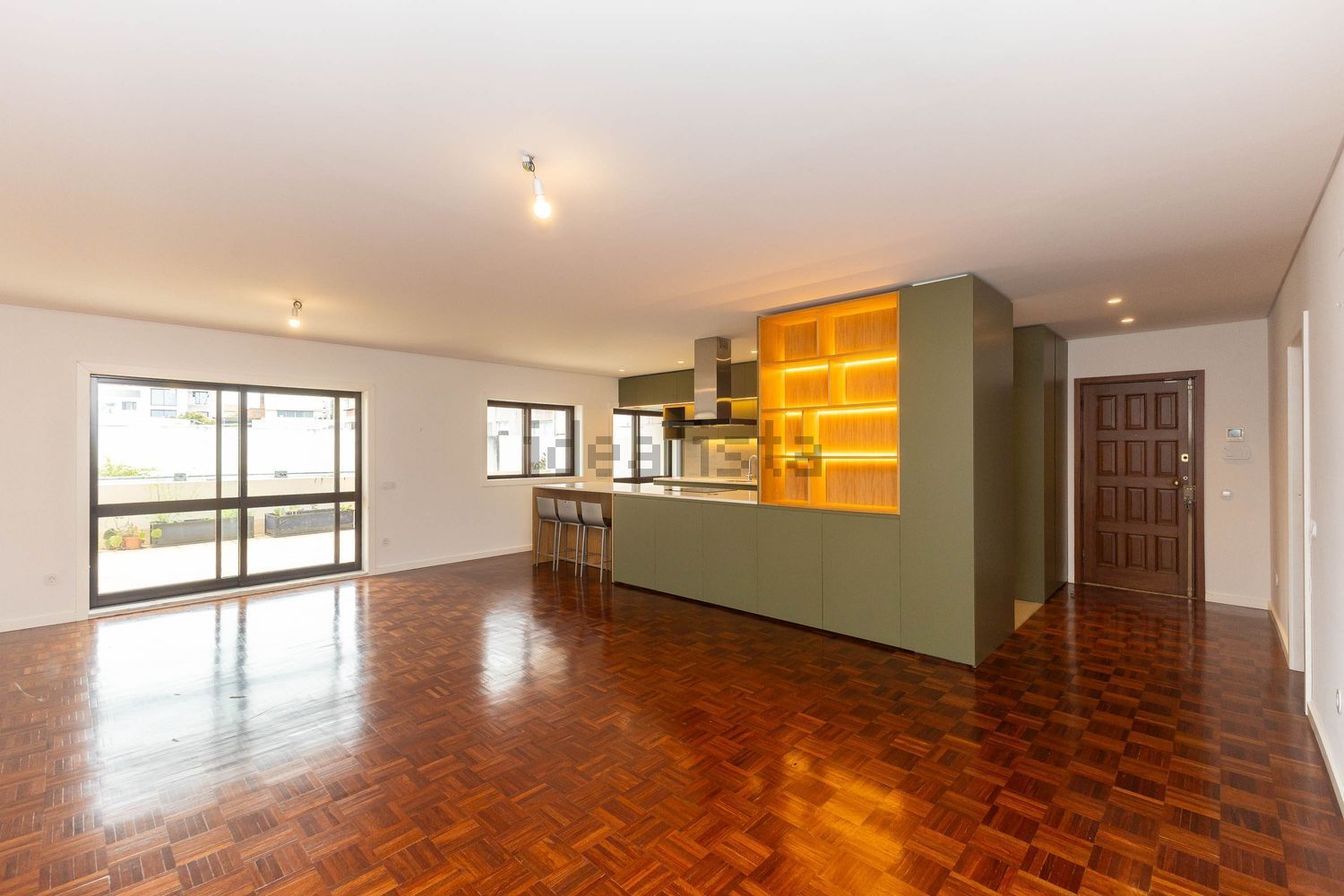 出租公寓 t3在Rua Conde Alto Mearim, 829 - 客厅