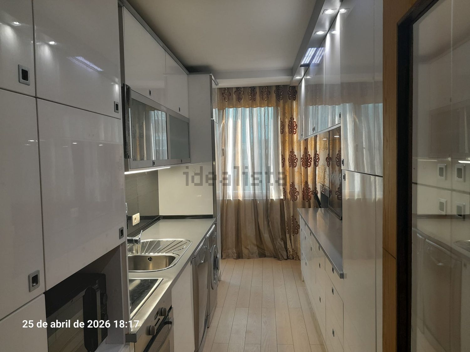 出租公寓 t2在Avenida Columbano Bordalo Pinheiro, 72 - 厨房