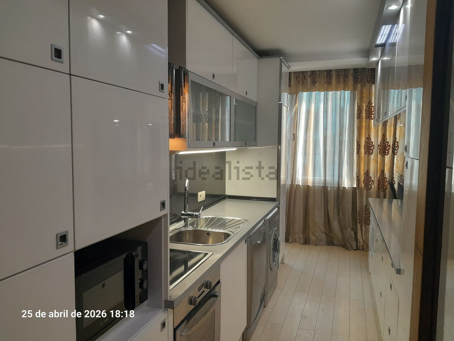 出租公寓 t2在Avenida Columbano Bordalo Pinheiro, 72 - 厨房
