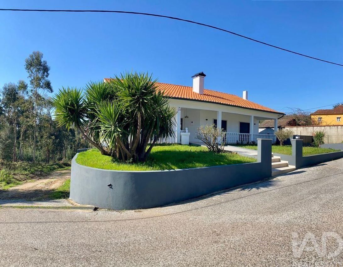 小楼房或独栋别墅出售在 Vila Facaia