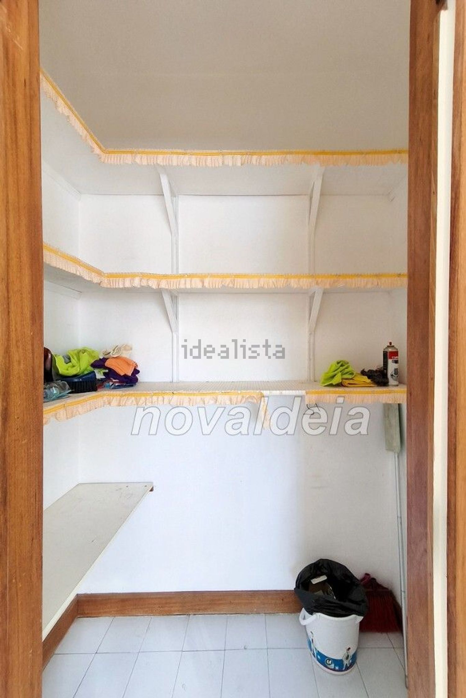 小楼房或独栋别墅出售在Travessa Palmeiras s/n - 试衣间