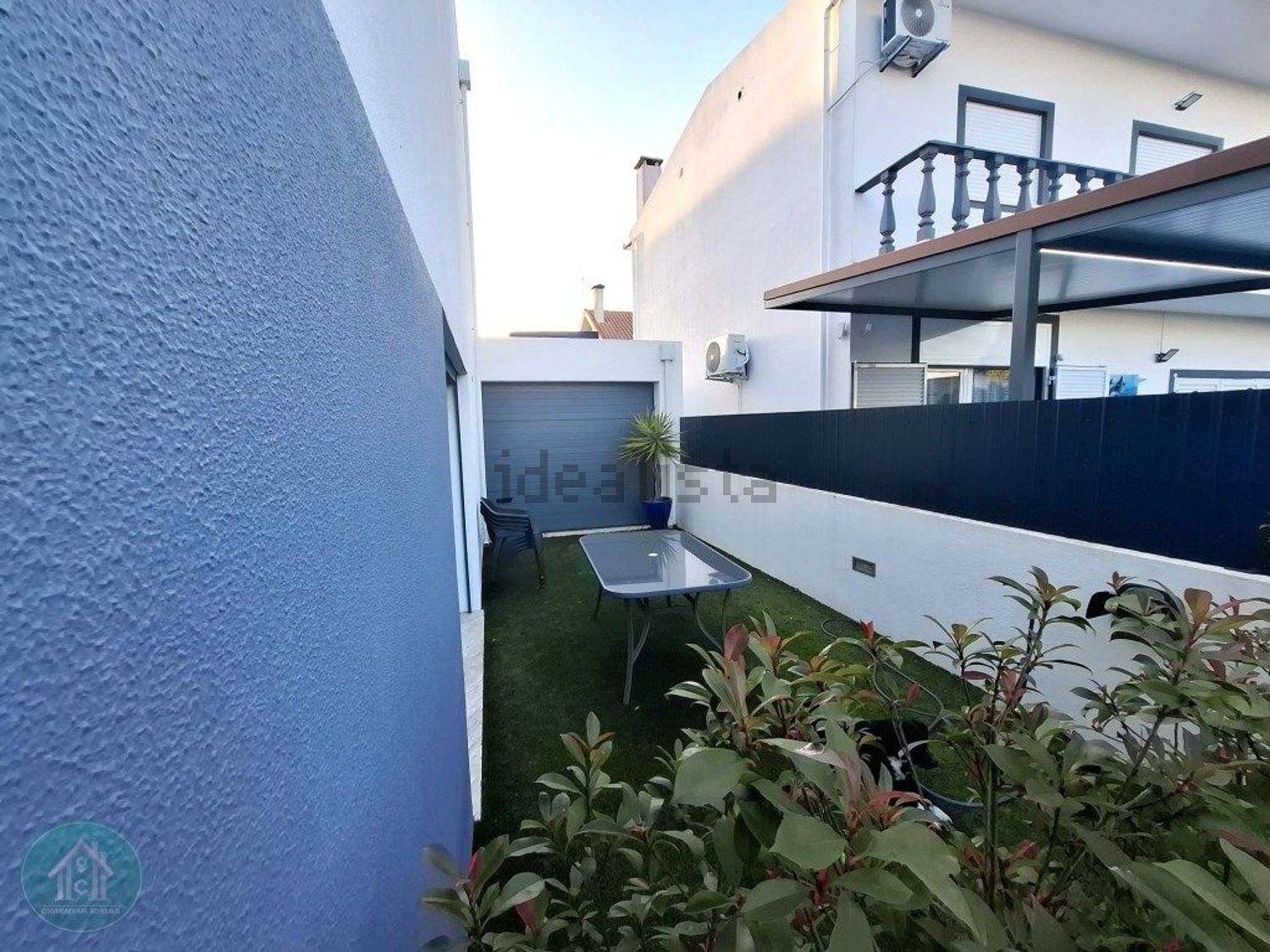 双拼别墅出售在Rua João Villaret, 763 - 停车位