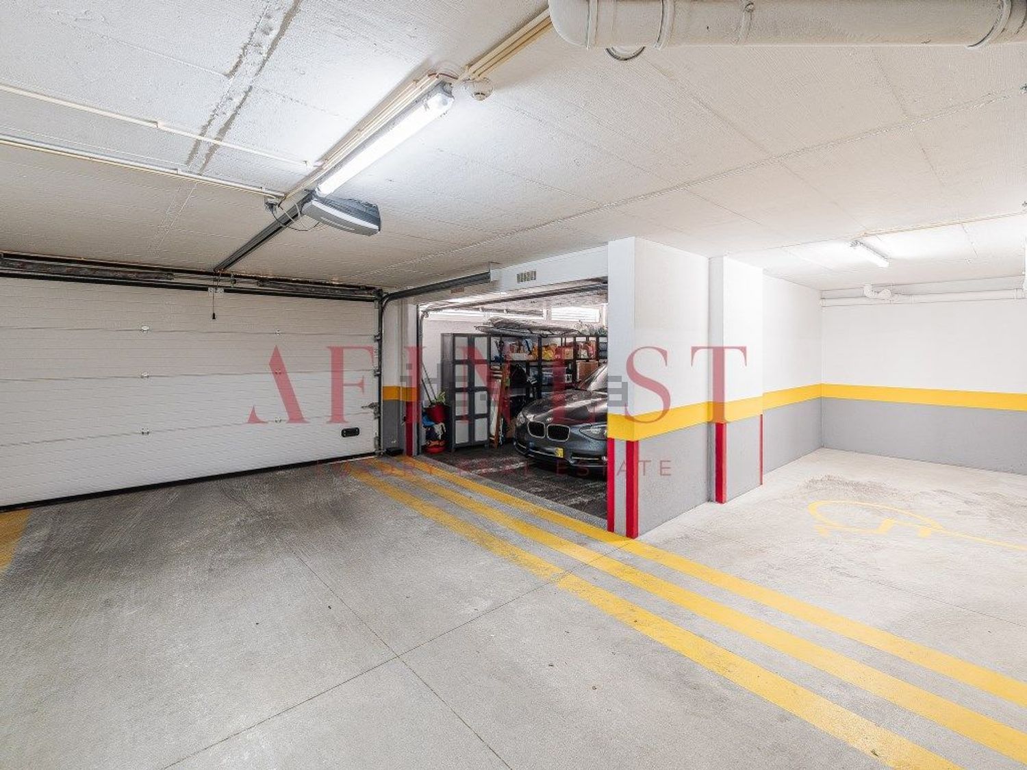 公寓 t4出售在Avenida Wenceslau Balseiro Guerra - 停车位