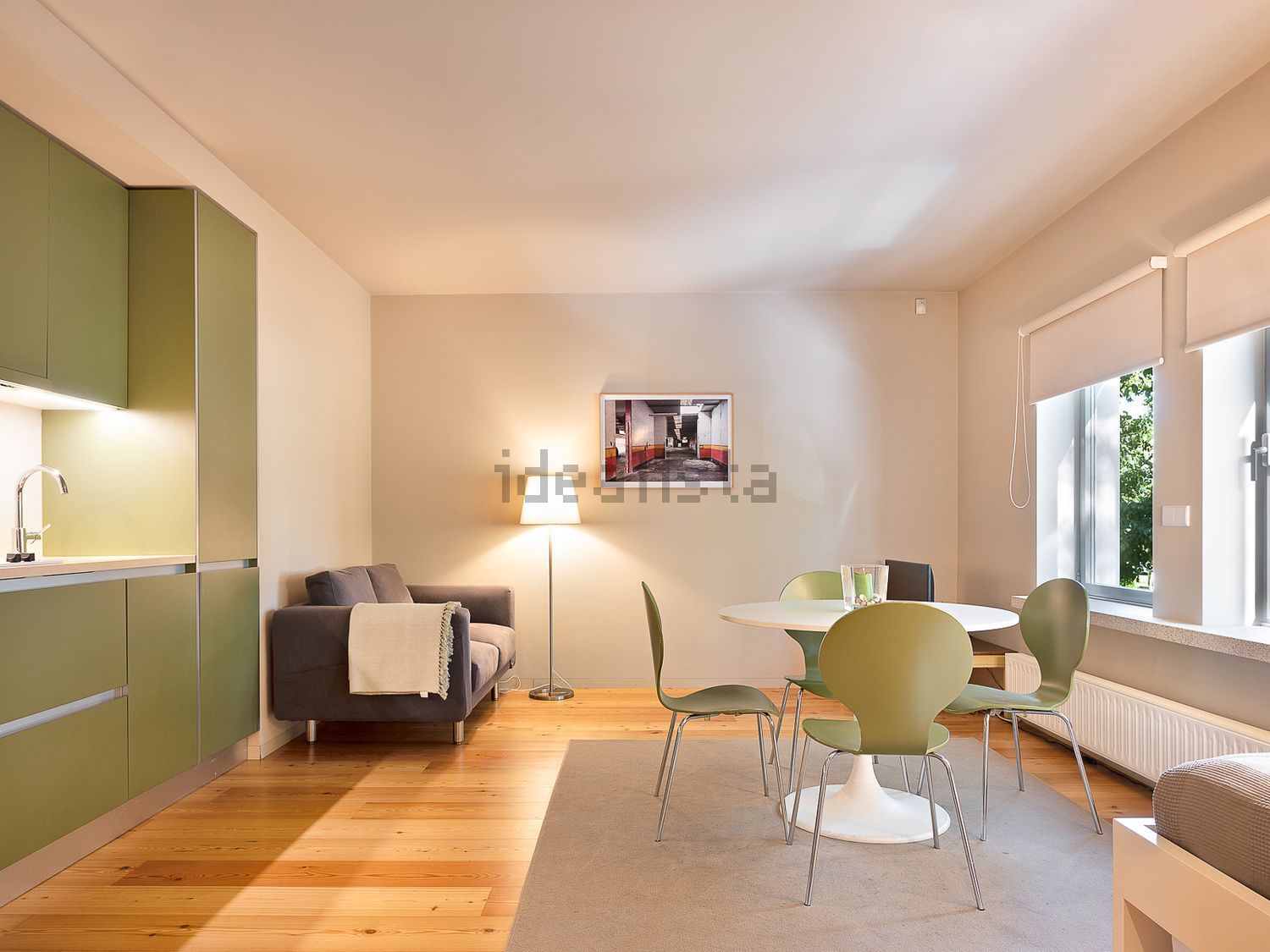 出租公寓 t1在 Cooperativa dos Arquitectos - Fonte da Moura - Pedra Verde - 客厅