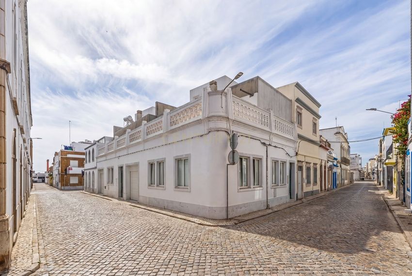 小楼房或独栋别墅出售在Rua das Lavadeiras, 40