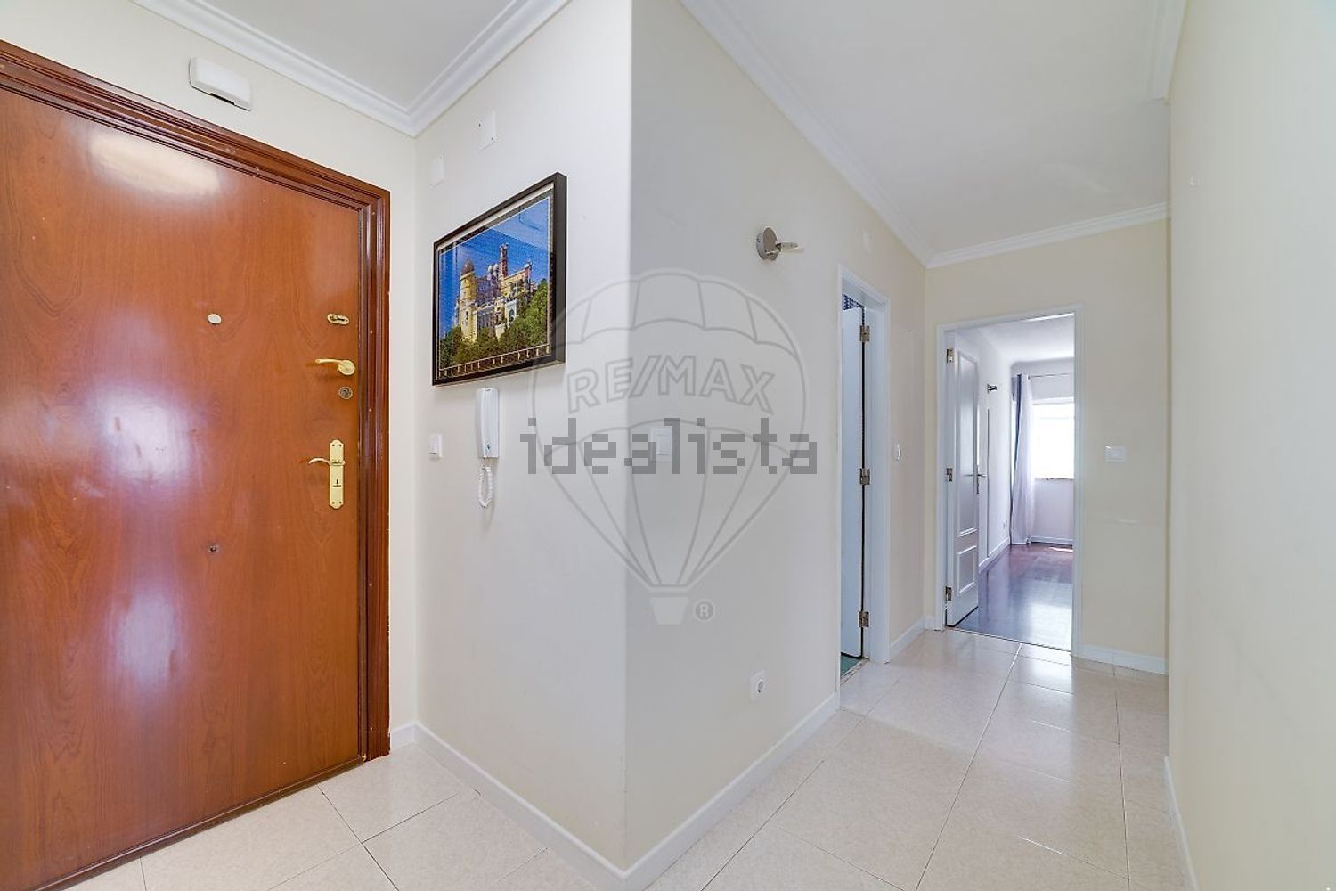 公寓 t3出售在Avenida Cidade de Praga - 过道