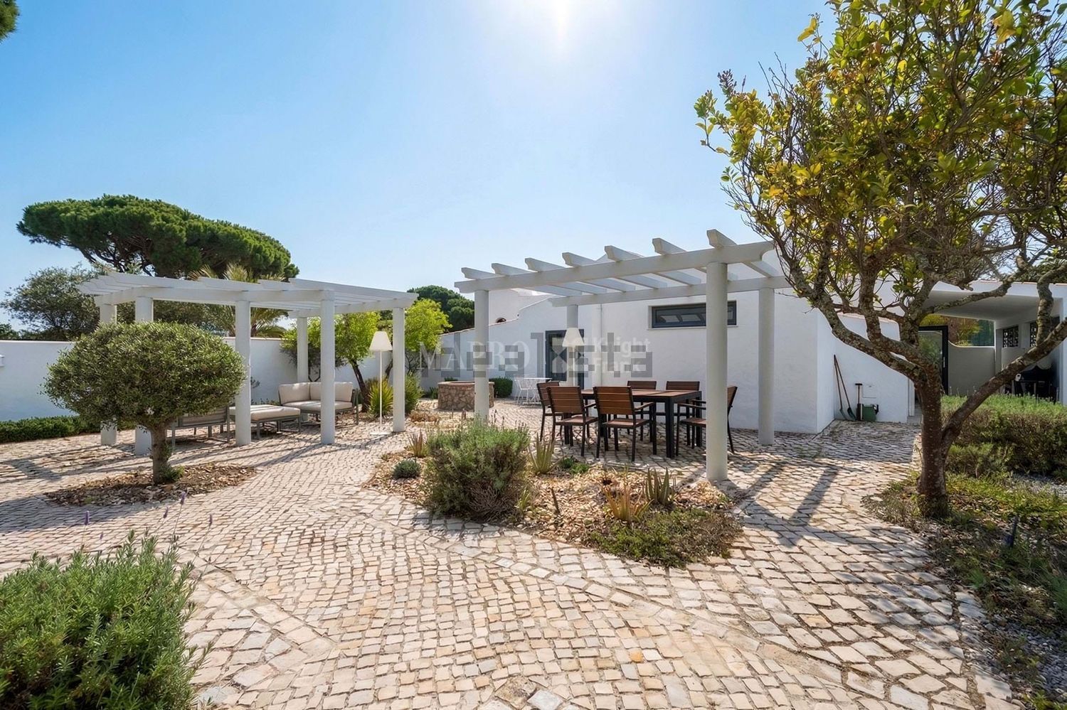 小楼房或独栋别墅出售在 The Village - Fonte Algarve - Quinta Verde - 外立面