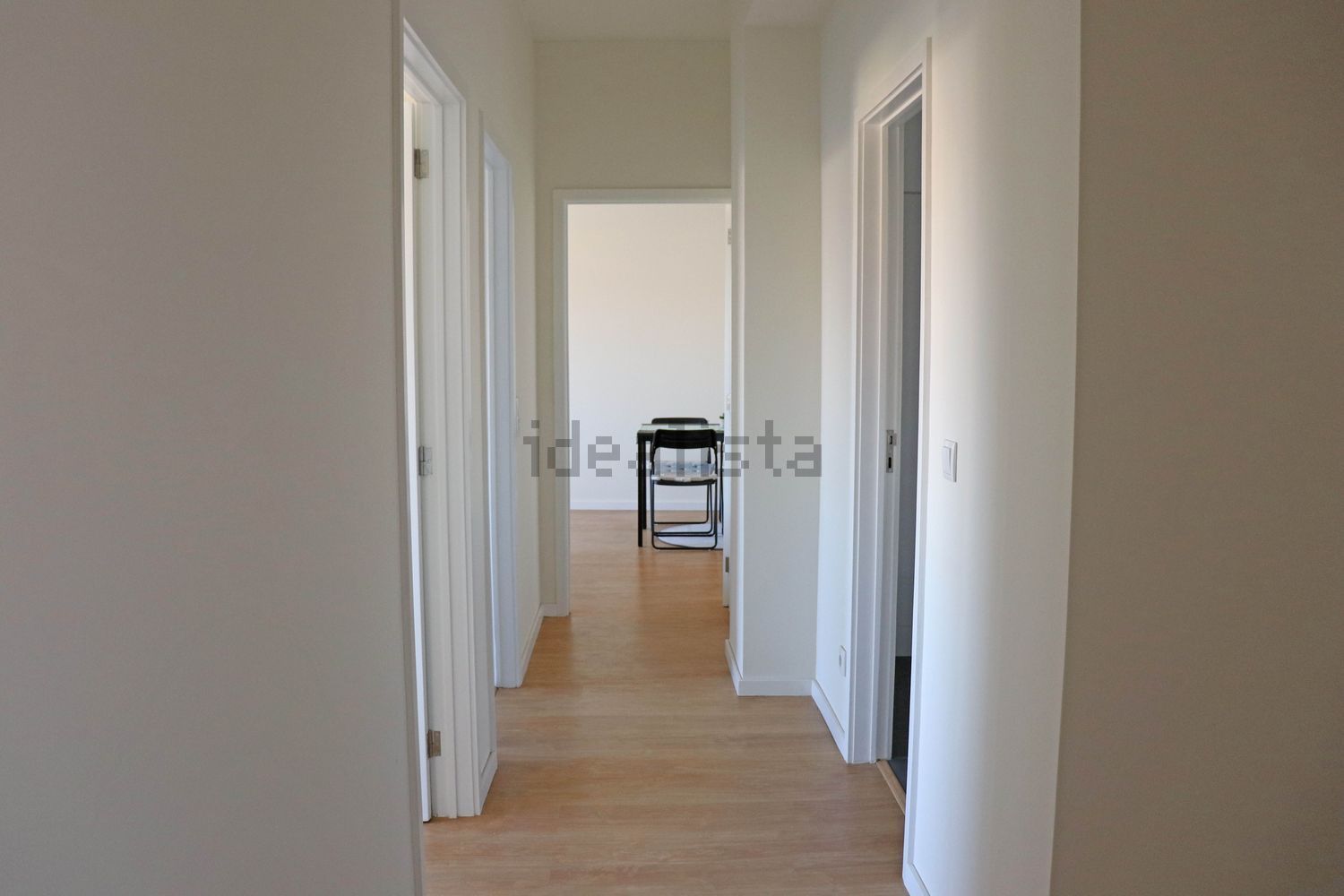 出租公寓 t2在Rua Conde Alto Mearim, 1191 - 过道