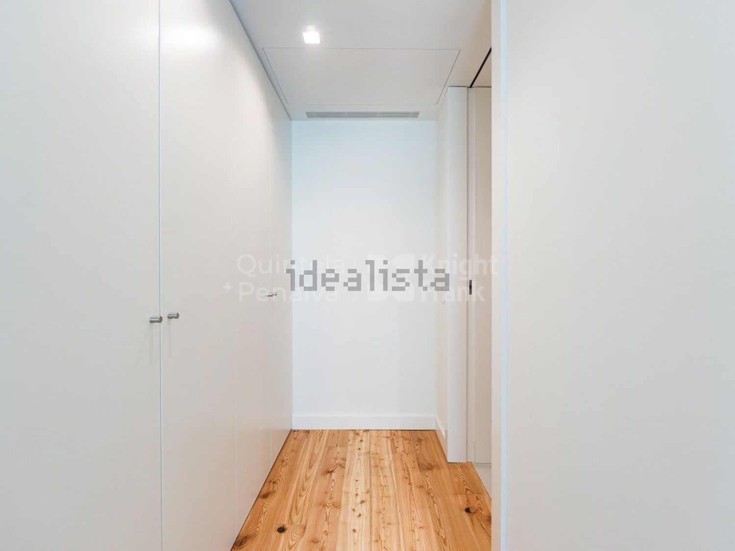 出租公寓 t2在Avenida Manuel Pinto de Azevedo - 过道