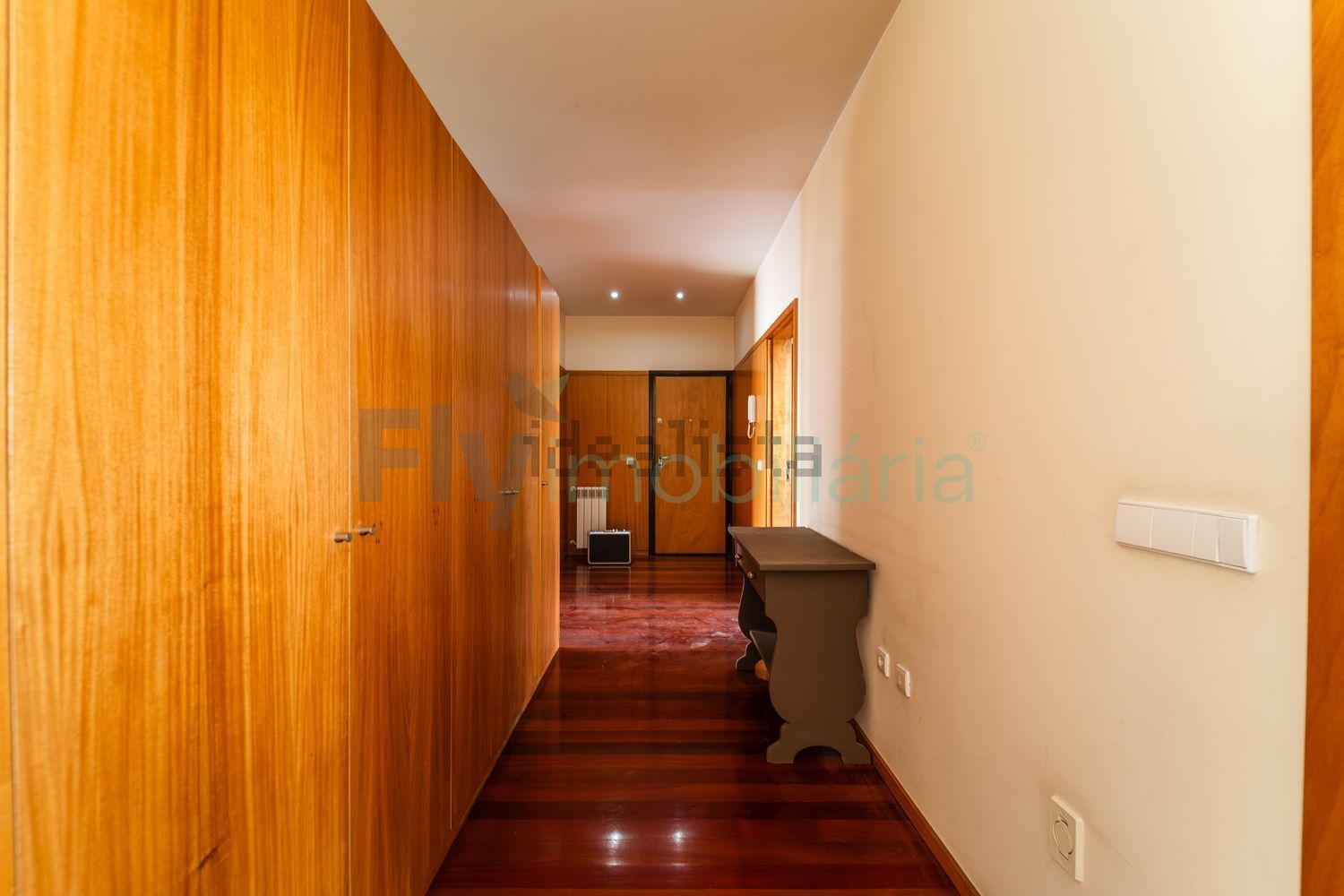 公寓 t2出售在Rua Fonseca e Castro s/n - 过道