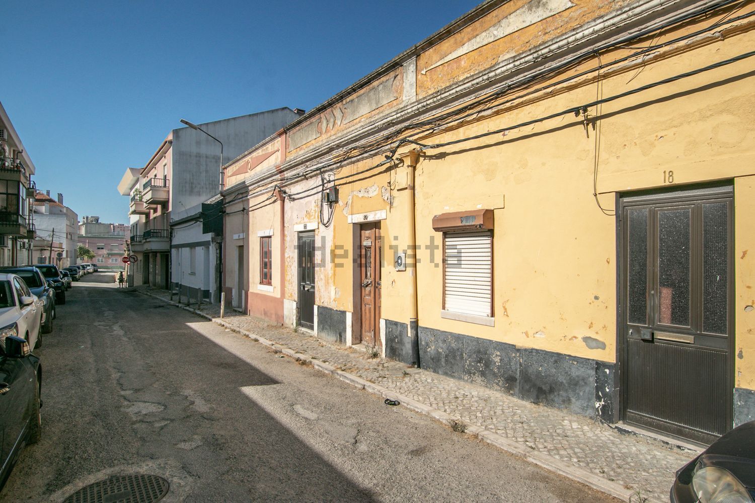 小楼房或独栋别墅出售在Rua Cesário Verde, 12 - 视线