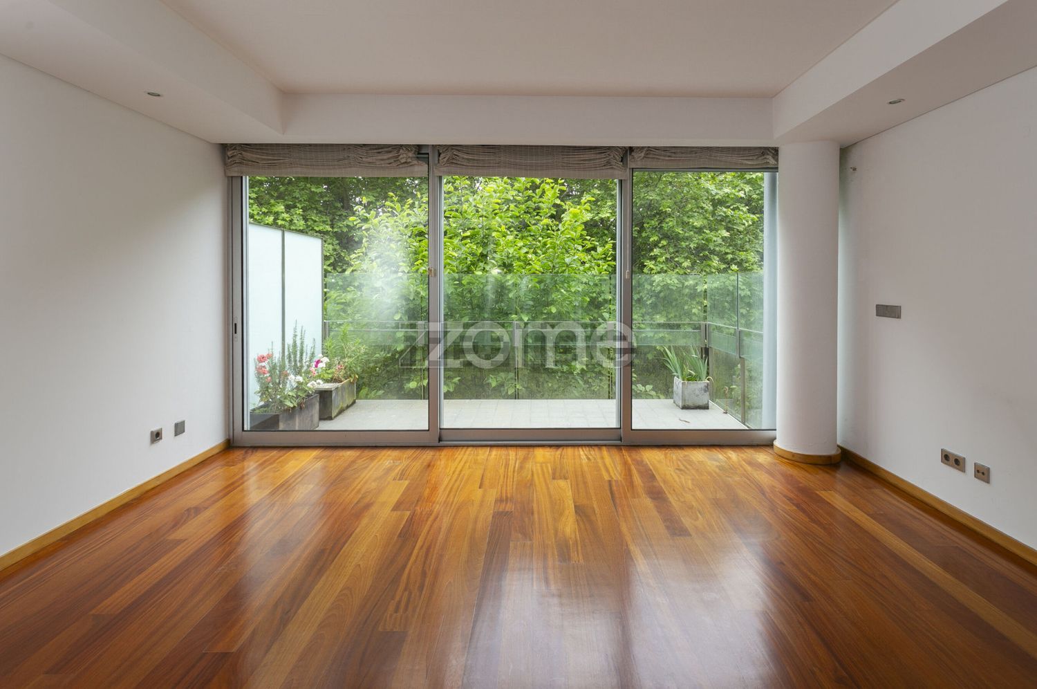 出租公寓 t4在Avenida do Parque, 401 - 客厅