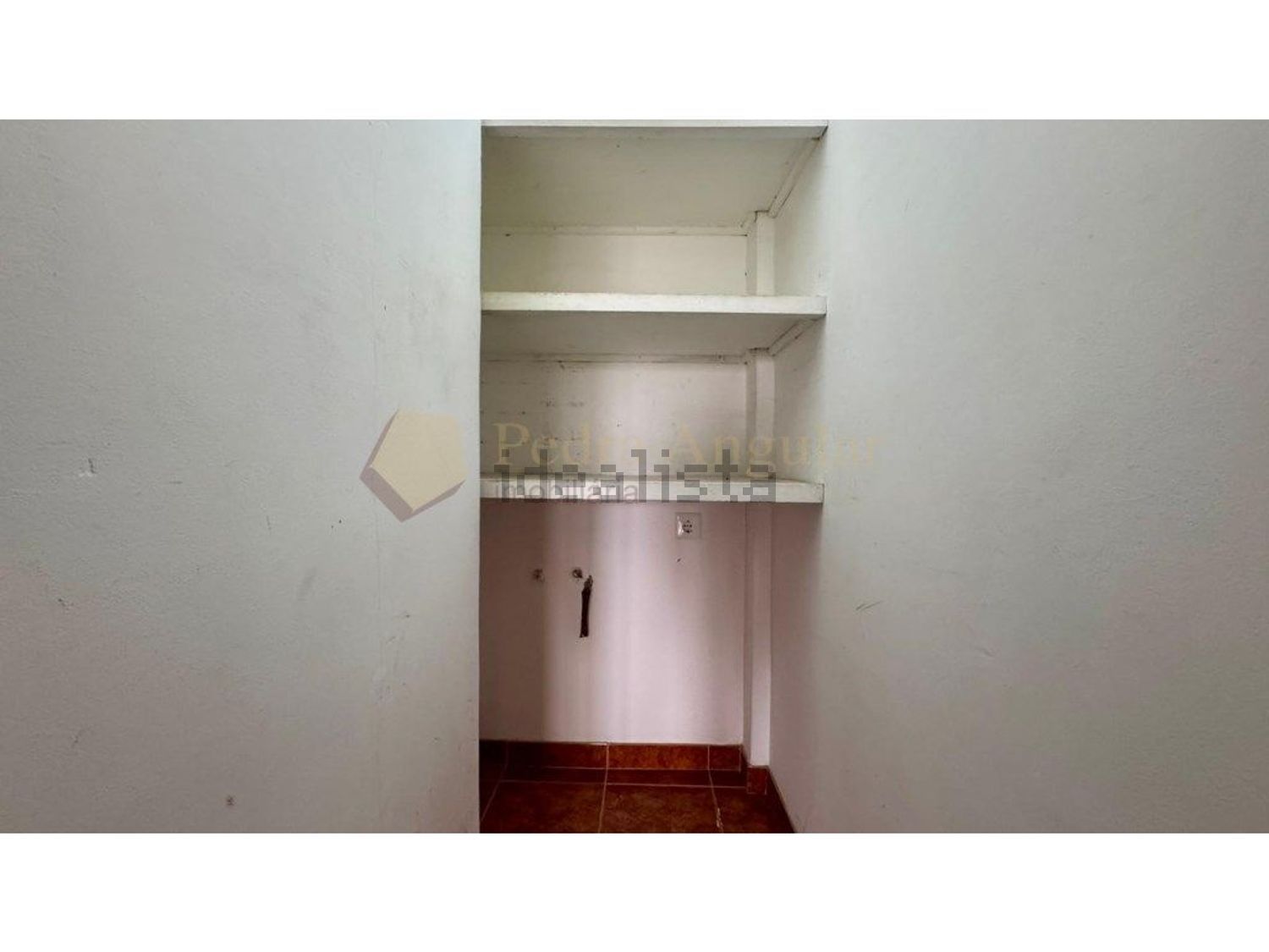 公寓 t3出售在Rua Fernão Lopes, 14 - 储藏室