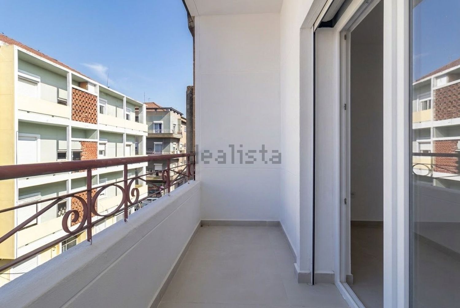 公寓 t2出售在Rua Carvalho Araújo, 37 - 阳台