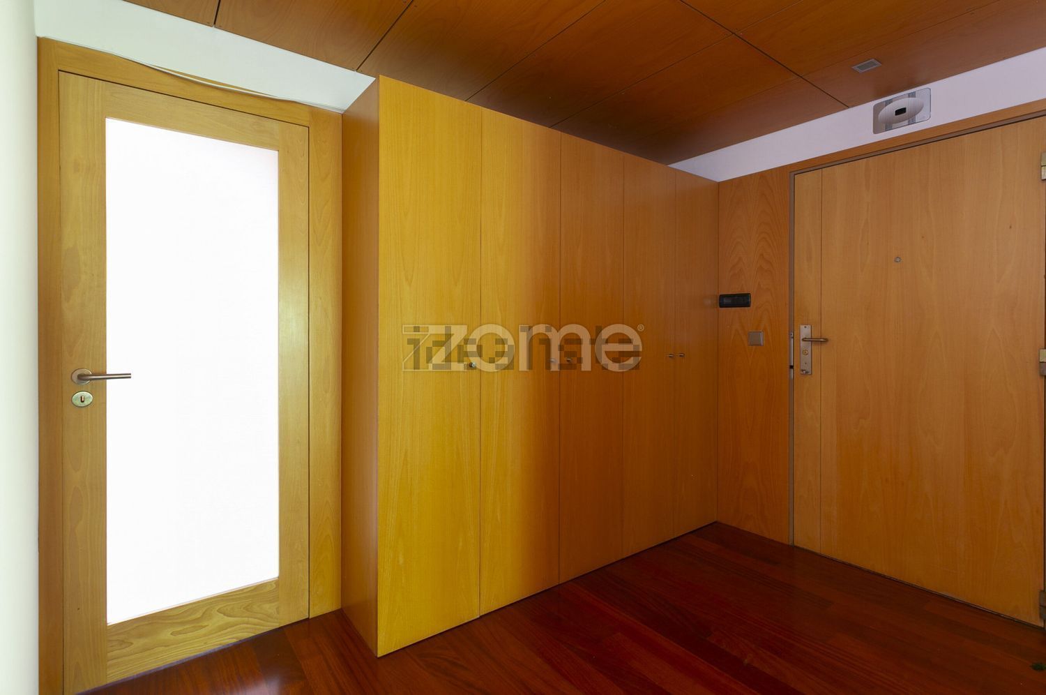 出租公寓 t4在Avenida do Parque, 401 - 前厅