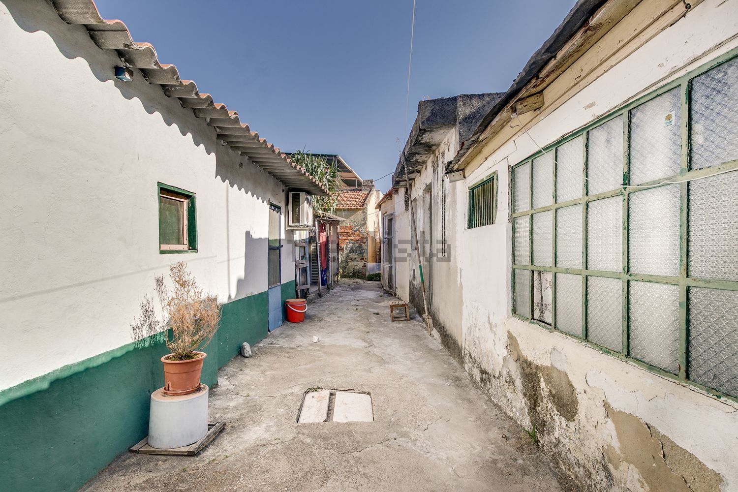 小楼房或独栋别墅出售在Rua Cesário Verde, 12 - 外立面