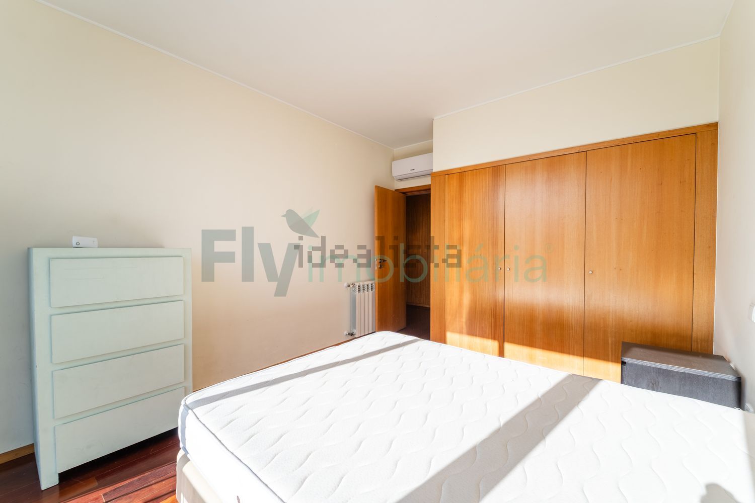 公寓 t2出售在Rua Fonseca e Castro s/n - 卧室