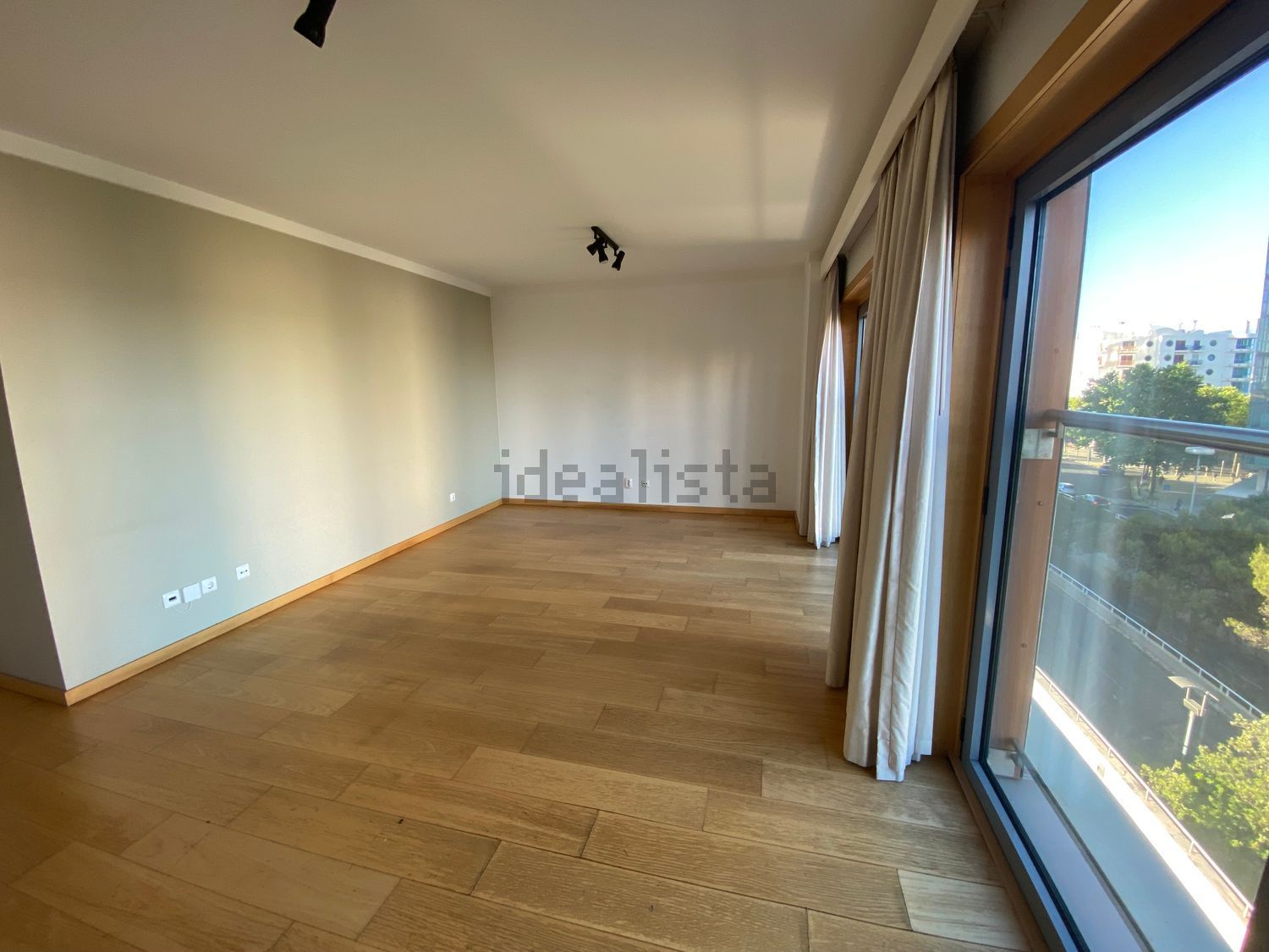 出租公寓 t2在Avenida Dom João II, 53 - 客厅
