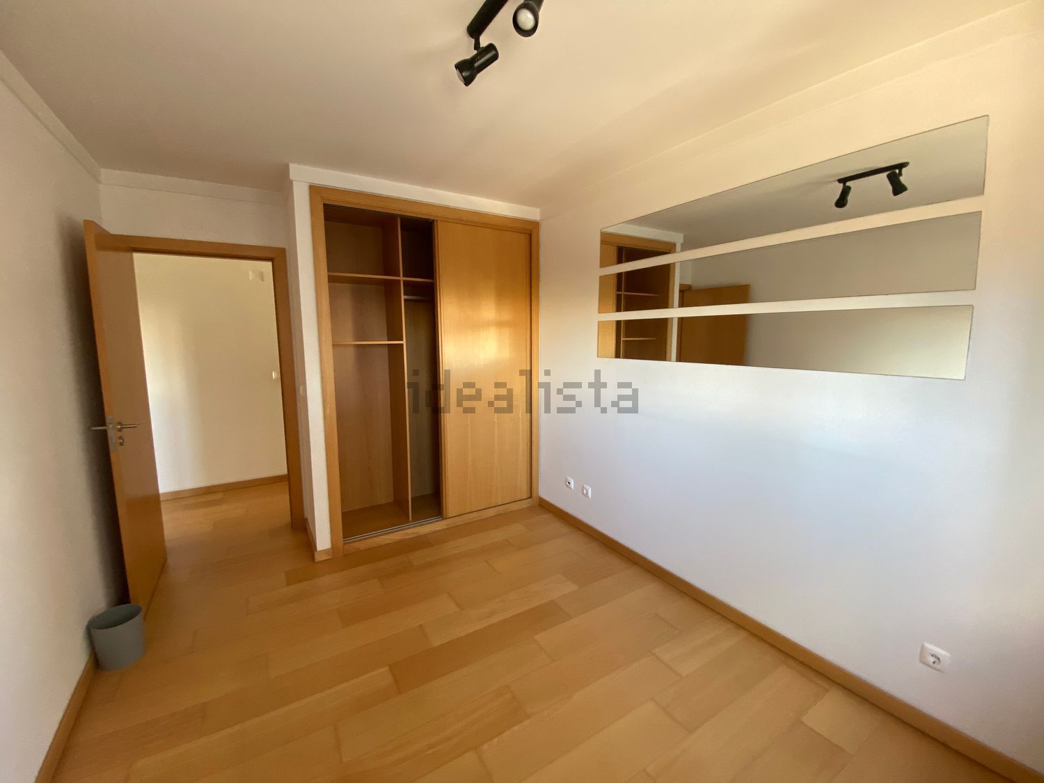 出租公寓 t2在Avenida Dom João II, 53 - 卧室