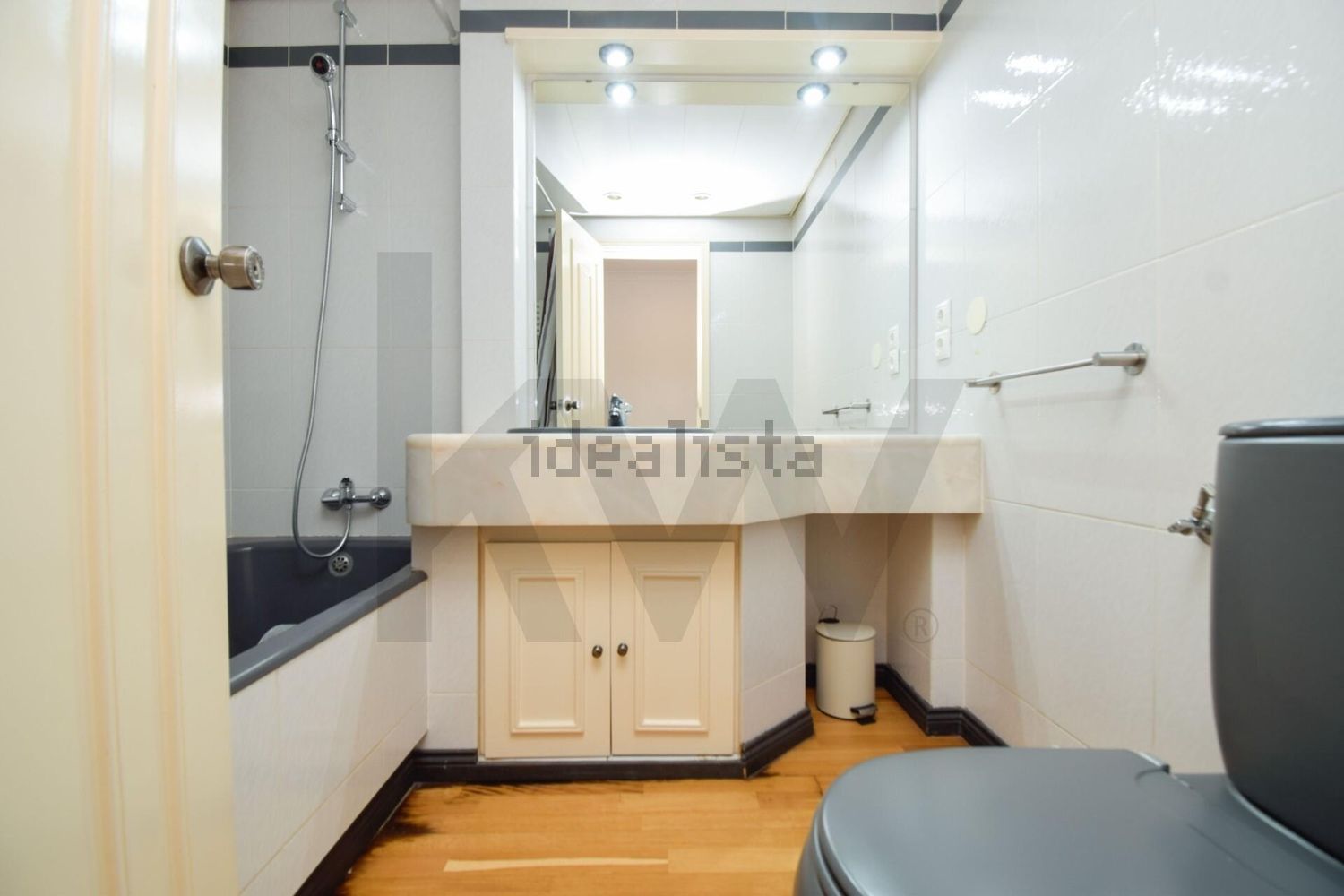 公寓 t2出售在Rua Instituto Conde de Agrolongo, 31 - 卫生间