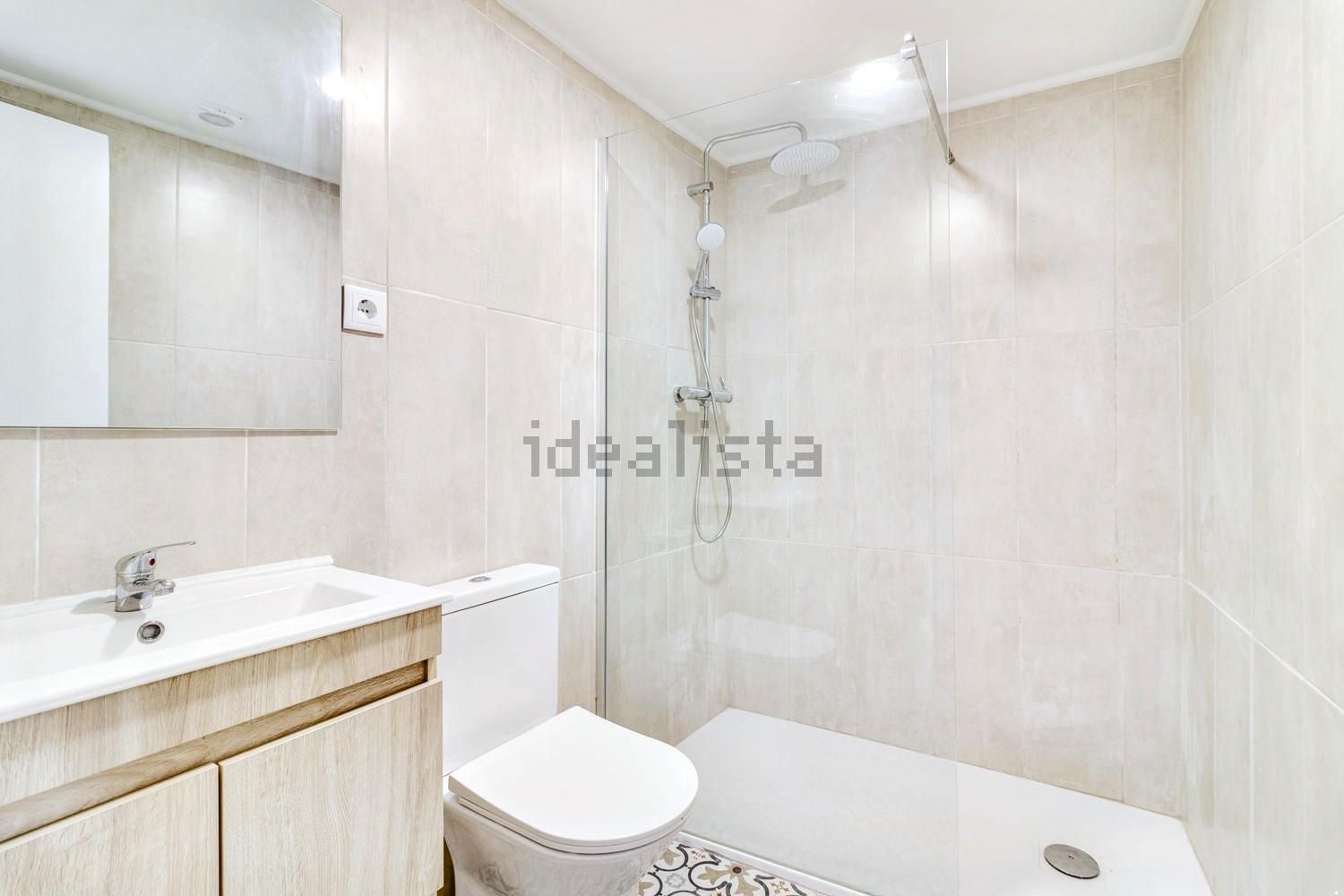 出租公寓 t1在Rua Cândido dos Reis, 132 - 卫生间