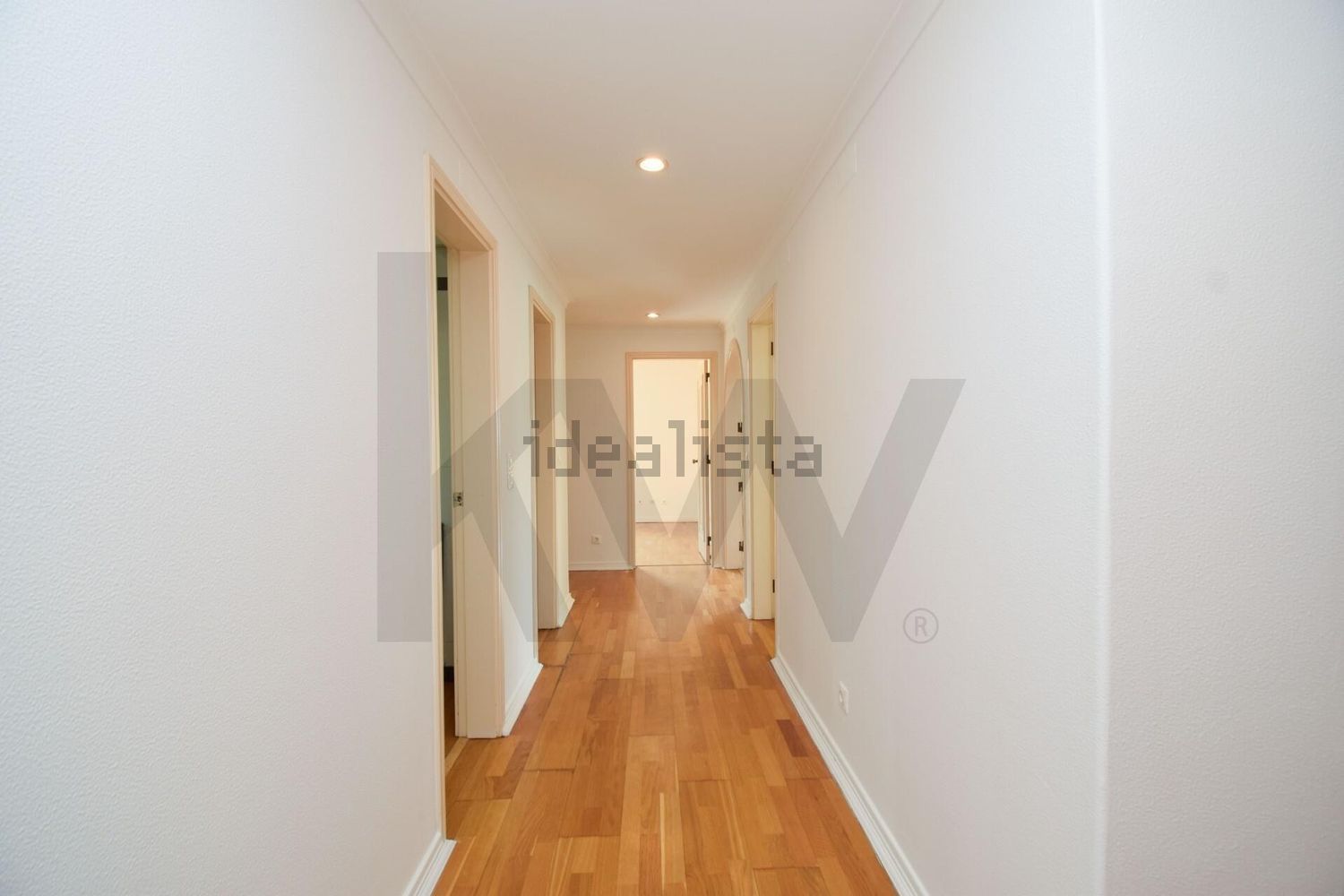 公寓 t2出售在Rua Instituto Conde de Agrolongo, 31 - 过道