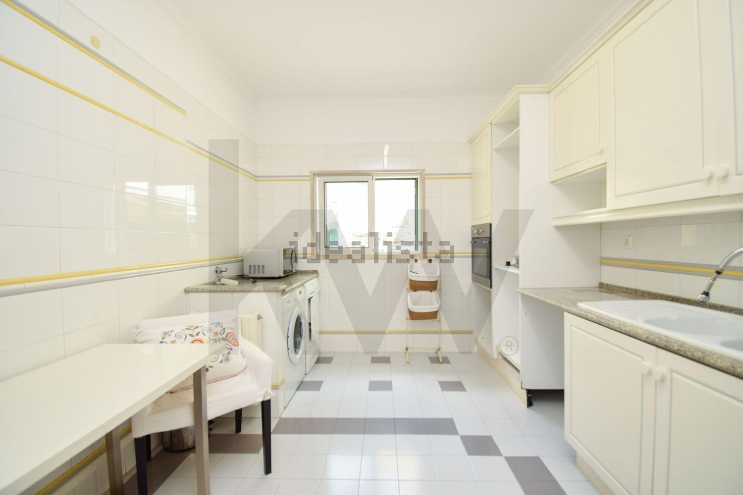 公寓 t2出售在Rua Instituto Conde de Agrolongo, 31 - 厨房